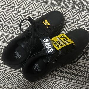 Fila Black Wide non slip Sneakers